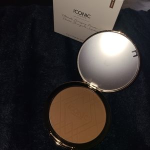 Iconic London bronzing powder